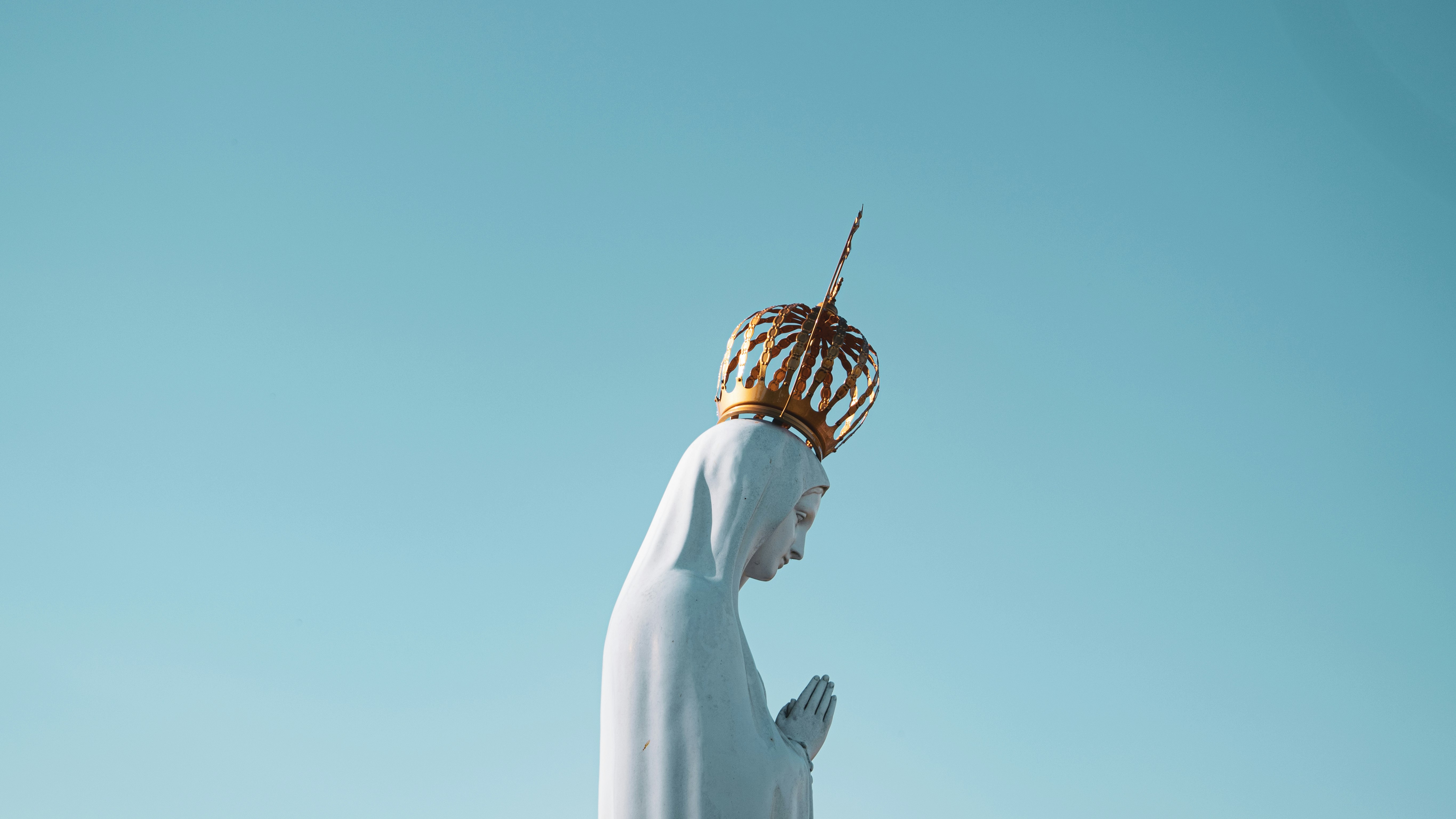 Mama Mary statue